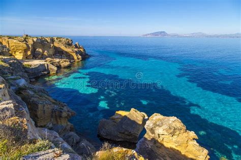 Costa Costa En La Isla De Favignana En Sicilia Italia El Aegadian