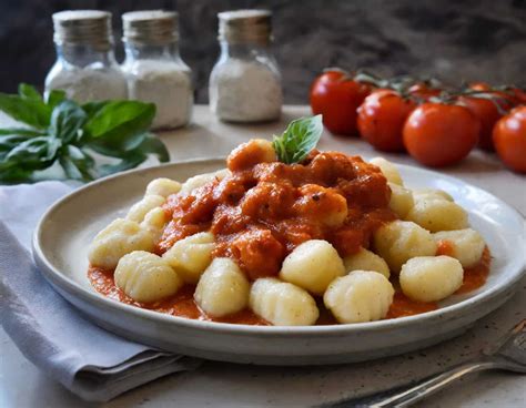 Gnocchi maison avec sauce tomate Une recette délicieuse et facile à