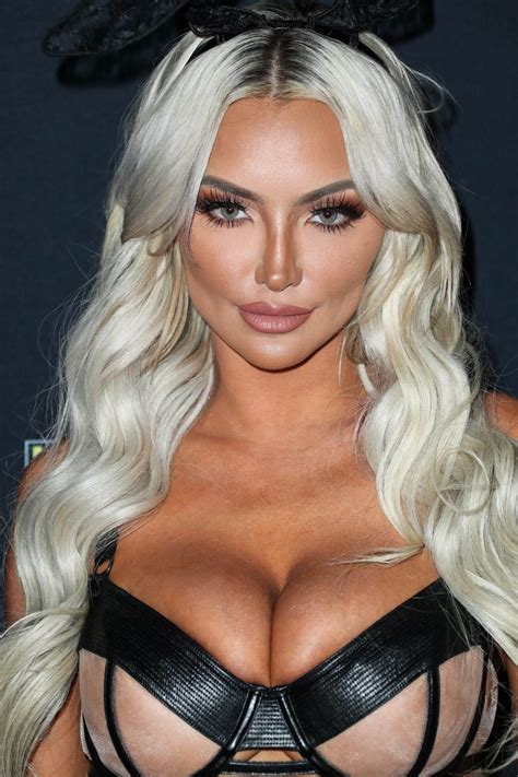 Lindsey Pelas Tits Undercoverslut