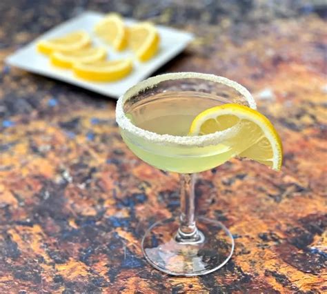 Keto Low Carb Sugar Free Lemon Drop Vodka Martini Cocktails