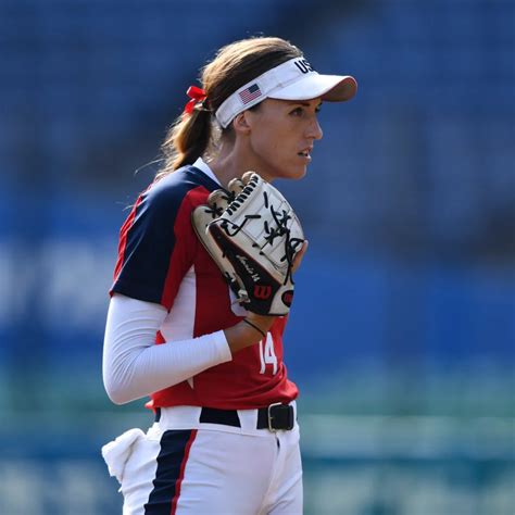 Breaking the Record - Monica Abbott's 77 mph Softball Pitch