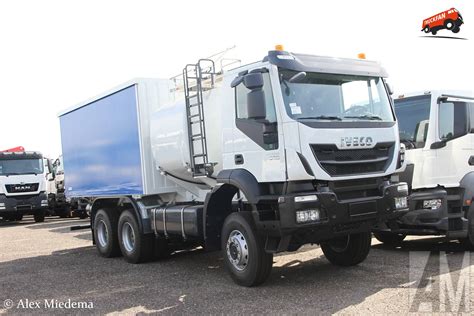 Foto Iveco Trakker Van Van Vliet Trucks Truckfan