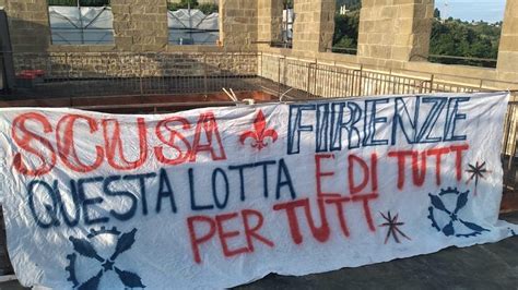 Ex Gkn altra notte di protesta sulla torre di San Niccolò gonews it