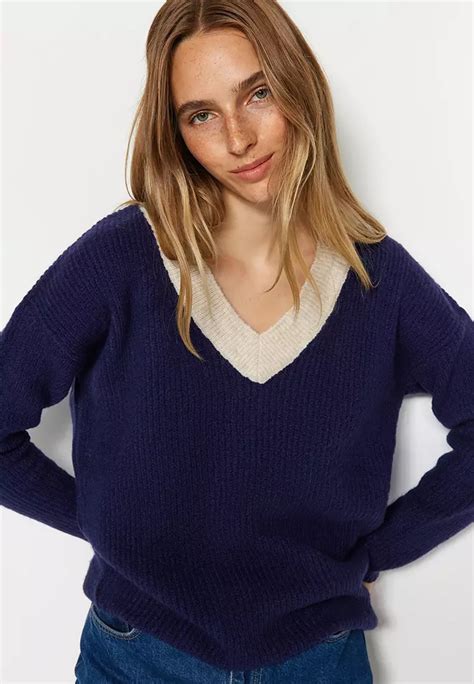 Buy Trendyol Soft Textured Knitwear Sweater 2024 Online ZALORA