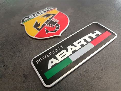 Coppia Set Adesivo Scudo In Metallo Per Auto Moto Camper Abarth