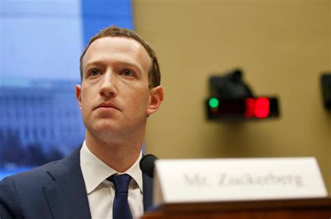 Zuckerberg Afirma Ante El Congreso Que Cambridge Analytica Accedió A