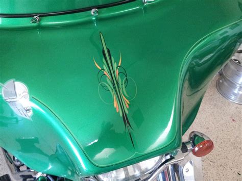 Custom Hand Painted Pinstriping