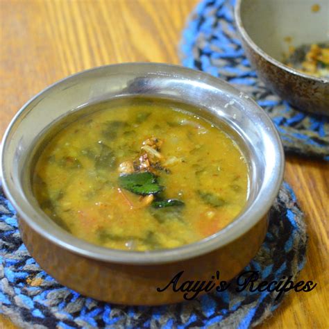 Spinach Dal With Garlic Lasuni Dal Palak Aayis Recipes