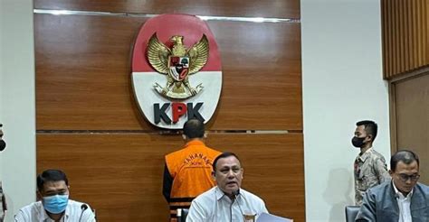 Kasus Suap Pengurusan Perkara Di Ma Kpk Tahan Hakim Yustisial Edy Wibowo