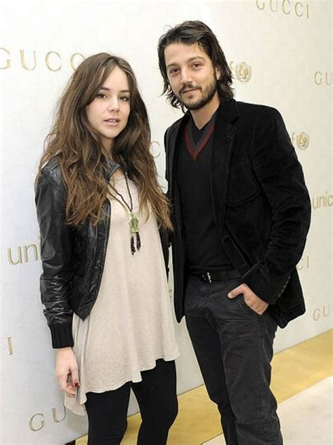 Diego Luna y Camila Sodi Así fue su romance boda secreta y complicada