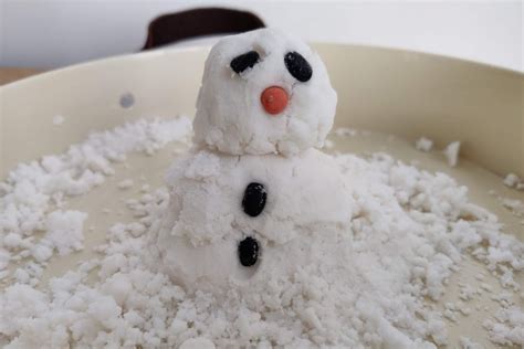 Fake Snow Recipe For Sensory Play - Child's Play Activities.