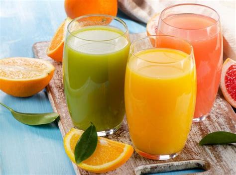 Batido detox de naranja pera manzana y limón Comparterecetas