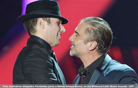 Polémica por supuesta foto gay de Alejandro Fernández