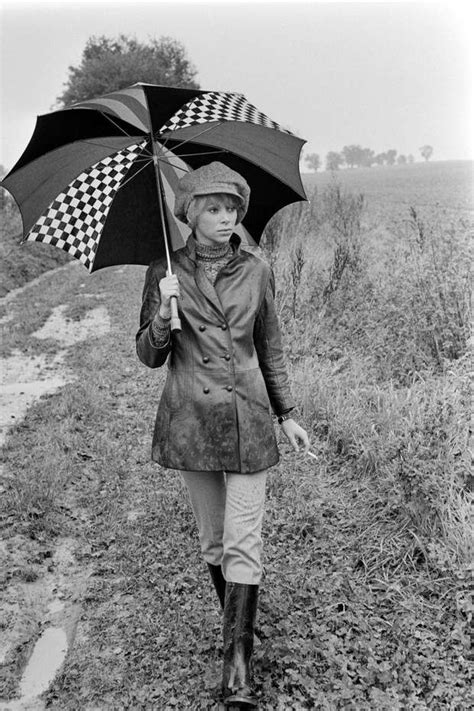 Mireille Darc Le Style Photographie Noir Et Blanc Histoire De La