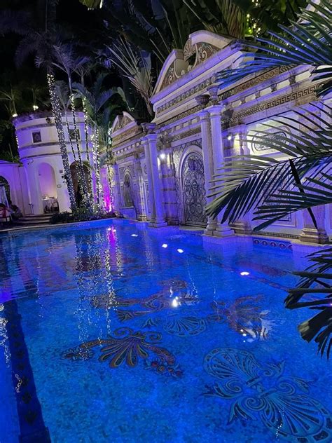 Explore the Stunning Versace Mansion in Miami Beach