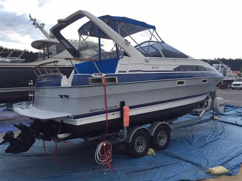 1989 Bayliner 2650 Power Boat For Sale