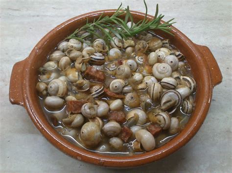 La Receta Del Miercoles Caracoles A La Andaluza Glamourlucena