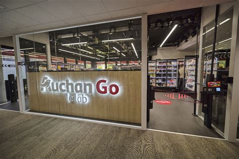 Auchan Lanseaz Primul Magazin Complet Automatizat Din Rom Nia Auchan