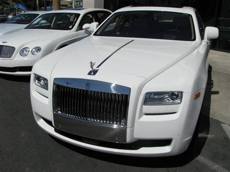 BENTLEY SPOTTING: Ghost and Silver Ghost Comparo I