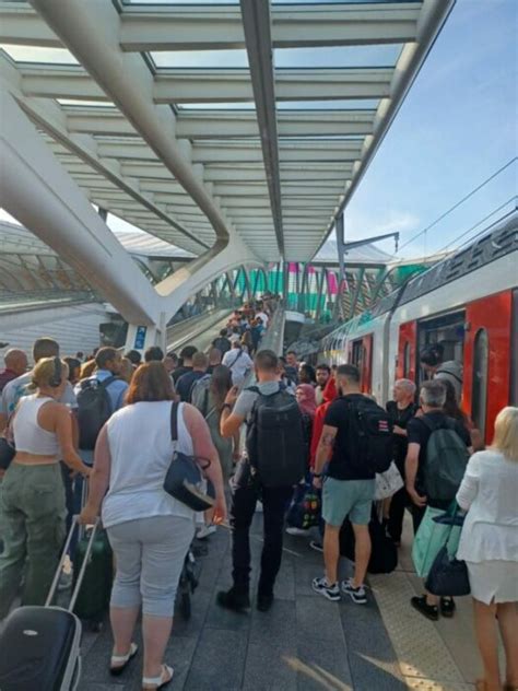 SNCB dans un train affichant 4 heures de retard une passagère fait