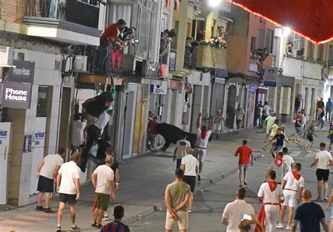 Un hombre de 56 años embestido por Altivo el toro de la madrugada del