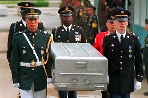 US moves 100 coffins to Korean border to collect war remains