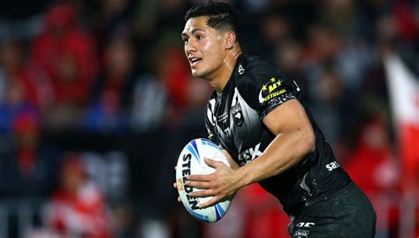 Rugby League Shaun Johnson In Roger Tuivasa Sheck Out For New Zealand