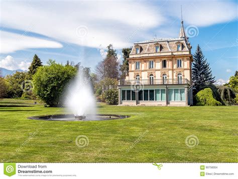 Villa Taranto With A Fountain In Front Verbania Italy Stock Photo