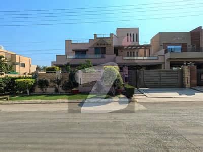 1 Kanal House Is Available For Sale In Valencia Town Block B Lahore