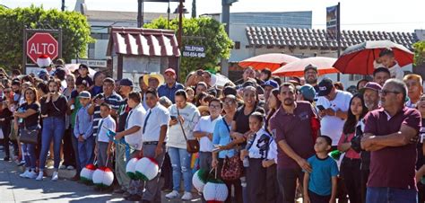 Tecatenses Disfrutan Del Tradicional Desfile C Vico Militar De