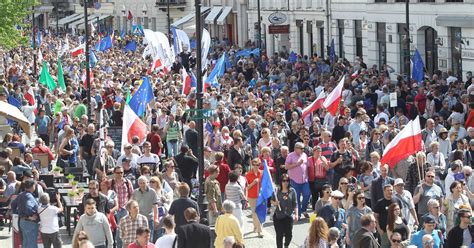 Ile osób uczestniczyło w sobotnim marszu TVP policzyła