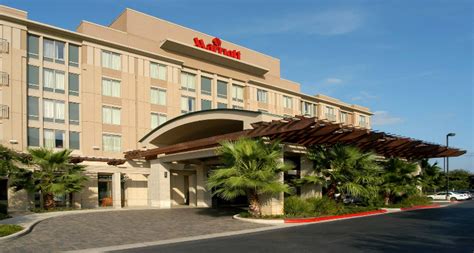 Austin Marriott South-Indian Wedding Venue-The Desi Bride