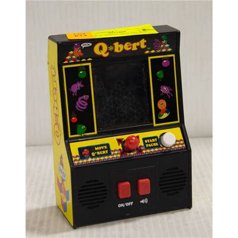 VINTAGE QBERT MINI ARCADE GAME