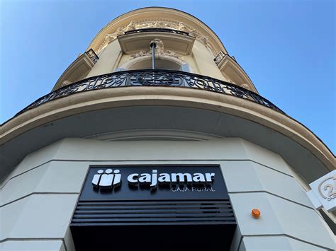 S P Mantiene El Rating De Cajamar En BB Y Mejora Su Perspectiva A