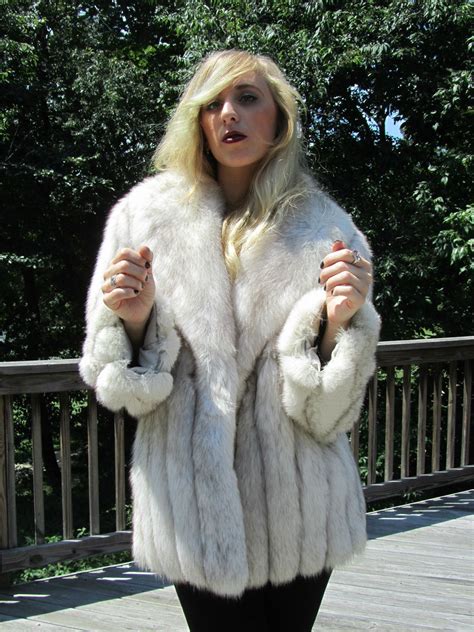 Blonde Fox Goddess Fur Fashion Guide Furs Fashion Photo Gallery Fur Fashion Fashion Fur