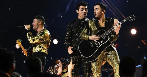 Grammy Jonas Brothers Regresan A Los Escenarios De La Premiaci N