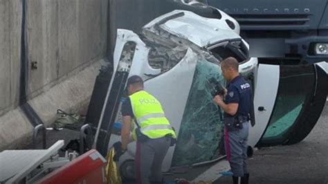 Milano Incidente Oggi Scontro Auto Camion In Tangenziale Due Morti E