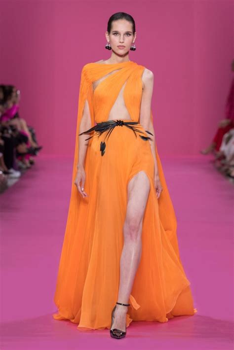 黎巴嫩高级定制时装品牌Georges Hobeika 乔治斯荷拜卡 2019秋冬高级女士时装 高清图片画廊 轻奢时光