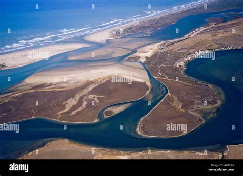 Murray River Australia Narrow Hi Res Stock Photography And Images Alamy