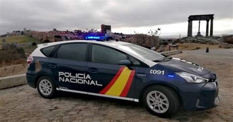 Una Historia De La Policía Nacional Toyota Prius Plus