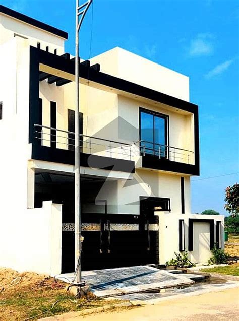 7 MARLA BRAND NEW MOST BEAUTIFUL PRIME LOCATION MODREN HOUSE FOR SALE