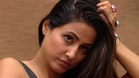 Bigg Boss 11 Did Hina Khan Leak A Crucial Clause From Her Contract