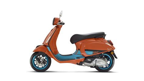 Vespa A EICMA 2022 GTS GTV Primavera E 946 10 Anniversario