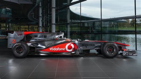 Lewis Hamilton McLaren F1 car sells for nearly £5m - Motoring Research