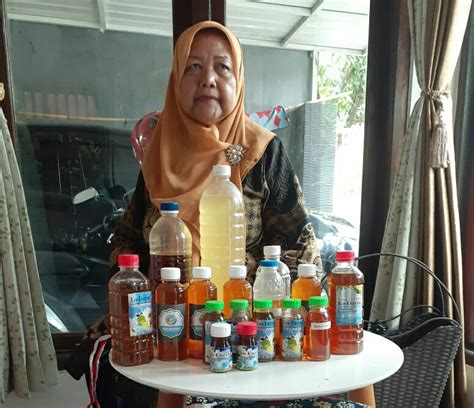 Kurangi Penumpukan Sampah Organik Di Tpst Dra Siti Pudji Rahayu M S