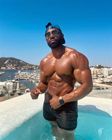 ⭐️3 ⭐️3⭐️3 ~ Modell On Twitter Rt Darkchoccandybr Handsome Melanin Muscles 💪🏾