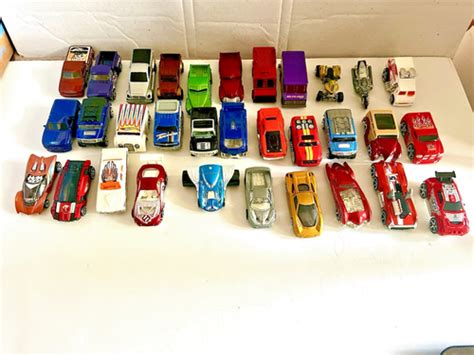Hot Wheels Loose Lot Of 32 Assorted Vehicles EBay