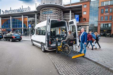 Taxi Con Plaza Para Sillas De Ruedas Vehiculos Adaptados