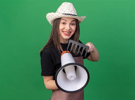 Souriante Jolie Jardini Re Caucasienne Portant Un Chapeau De Jardinage