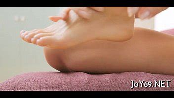 Babe Rubs Muff Craving For Sex XVIDEOS